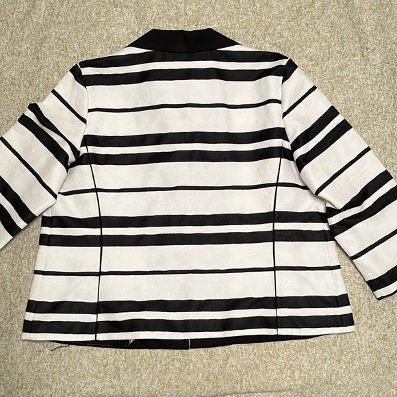 Lafayette 148 Floral Stripe Blazer - Picture 6 of 11